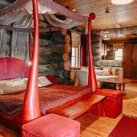 מלון Kakslauttanen Arctic - Igloos And