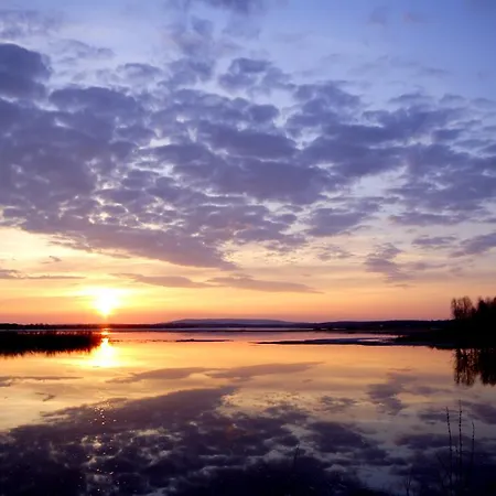 卡克斯劳塔宁阿克蒂克度假酒店 - 圆顶小屋和小木屋 5*
