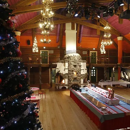 酒店 卡克斯劳塔宁阿克蒂克度假酒店 - 圆顶小屋和小木屋 5*