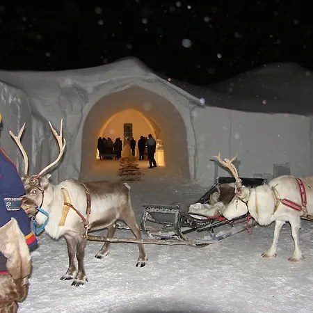 卡克斯劳塔宁阿克蒂克度假酒店 - 圆顶小屋和小木屋 萨利色尔卡