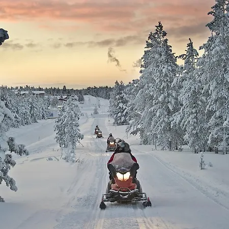 Kakslauttanen Arctic - Igloos And Hotel