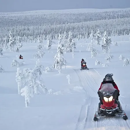 酒店 卡克斯劳塔宁阿克蒂克度假酒店 - 圆顶小屋和小木屋 5*