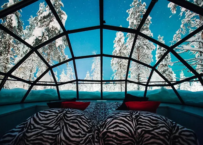 カクシラウッタネン 北極リゾート イグルー&シャレー サーリセルカ