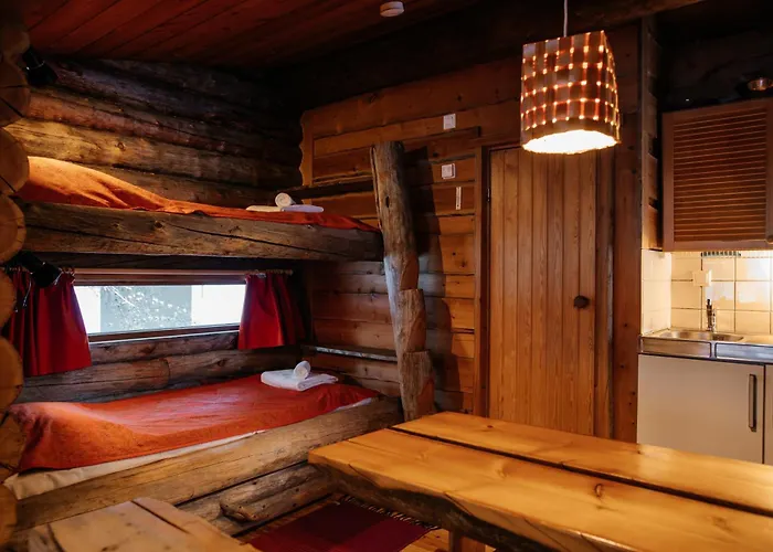 ホテル カクシラウッタネン 北極リゾート イグルー&シャレー 5*