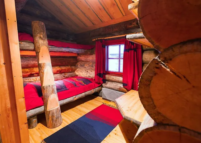 カクシラウッタネン 北極リゾート イグルー&シャレー