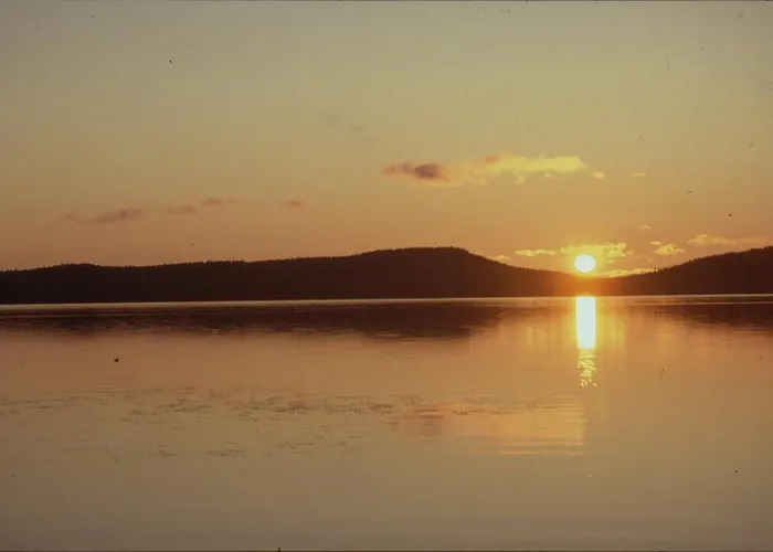 カクシラウッタネン 北極リゾート イグルー&シャレー ホテル 5*