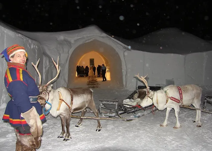 カクシラウッタネン 北極リゾート イグルー&シャレー サーリセルカ