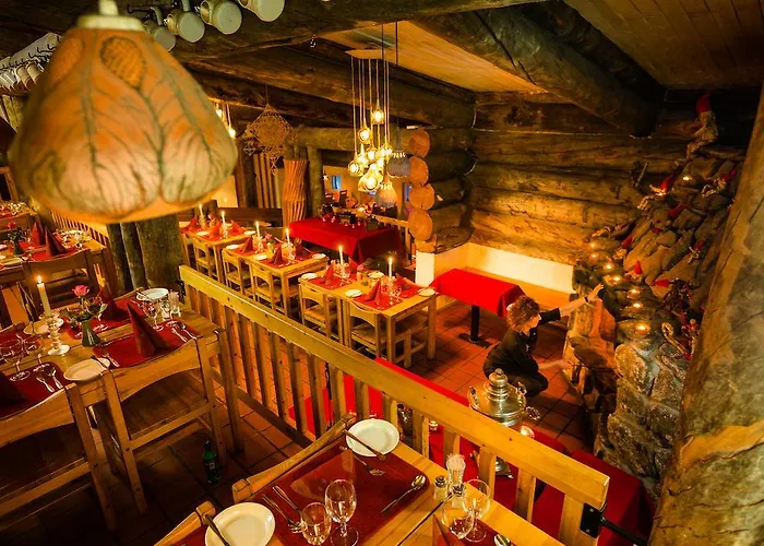 カクシラウッタネン 北極リゾート イグルー&シャレー ホテル 5*